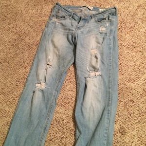 Hollister destroyed skinny jeans