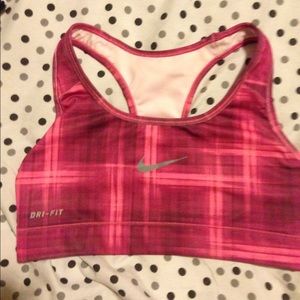🚫TRADED🚫Nike Dri Fit sports bra