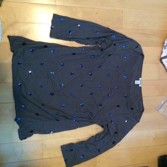Grey top with blue sequined dots