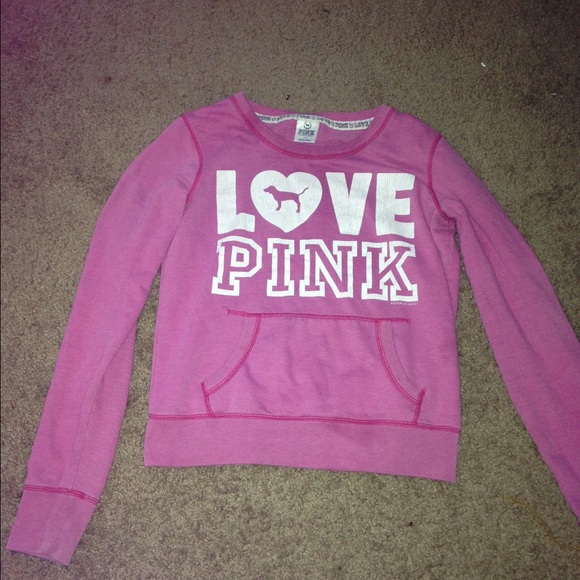 Cute Victoria Secret Pink sweater ☺️💅🏾