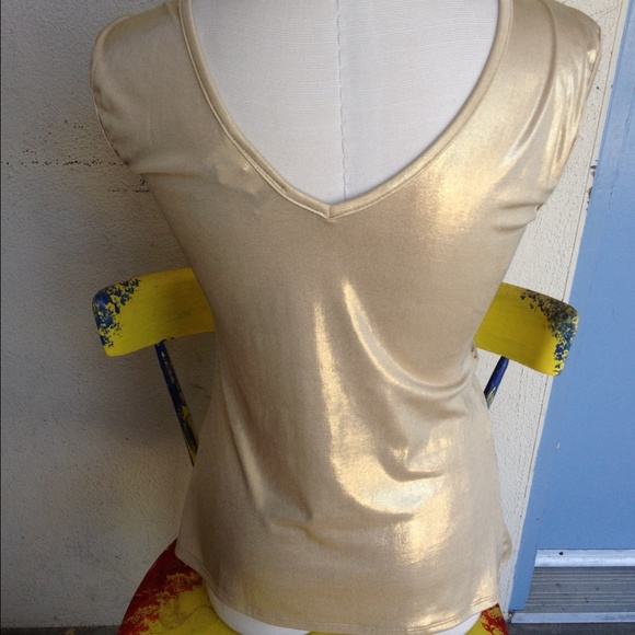 Gorgeous gold shimmer tank top - Picture 3 of 4