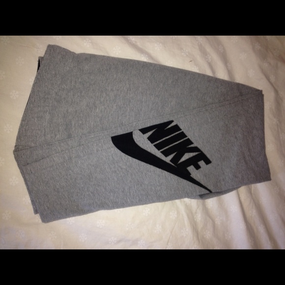 Nike leggings