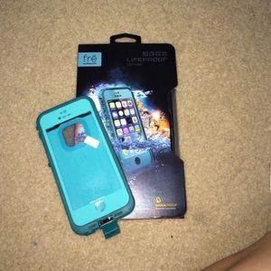 Lifeproof Teal case