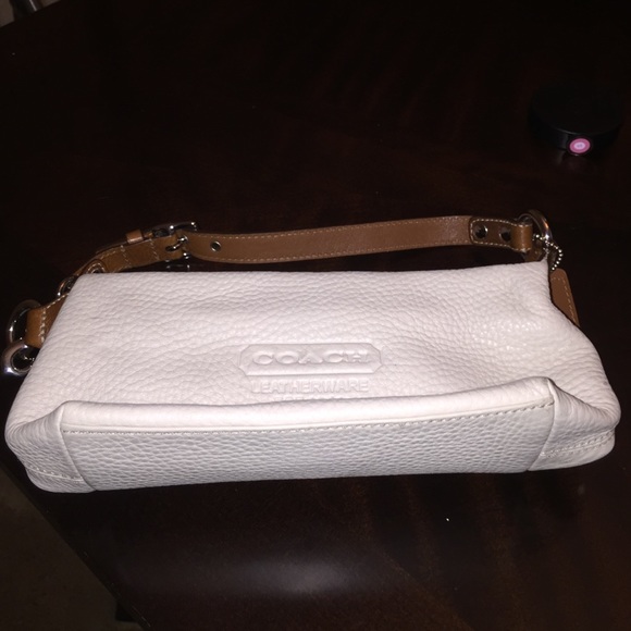 Coach Handbags - Authentic Coach pocketbook