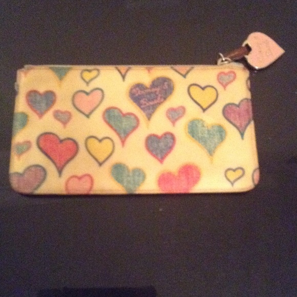 Dooney and Bourke clutch!