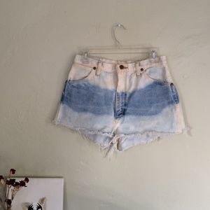High waisted Distresses Wrangler Shorts