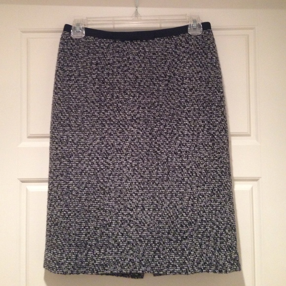 ANN TAYLOR PETITES PENCIL SKIRT