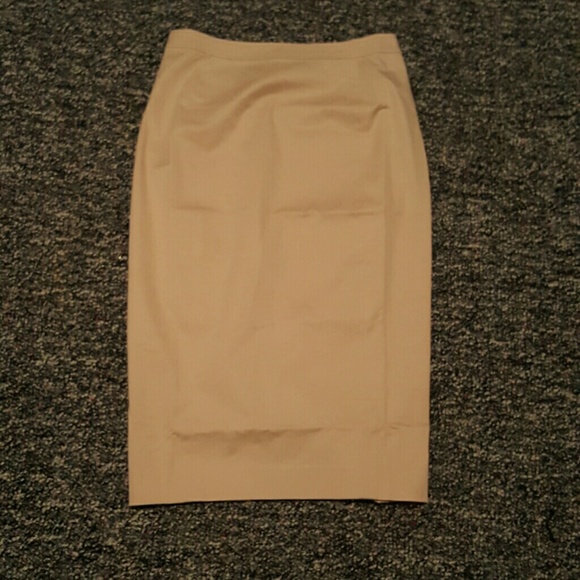 Victorias Secret High Waisted Pencil Skirt with Lace Back Panel, Size 4 - Picture 3 of 4