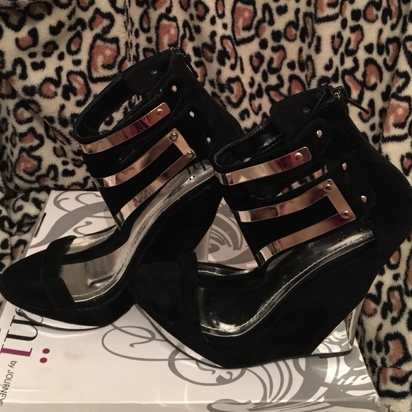 ✔️High heels - Picture 2 of 4