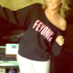 'Feyoncé' Boyfriend Fit Sweatshirt 💞💍