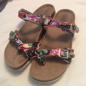 Flower sandals