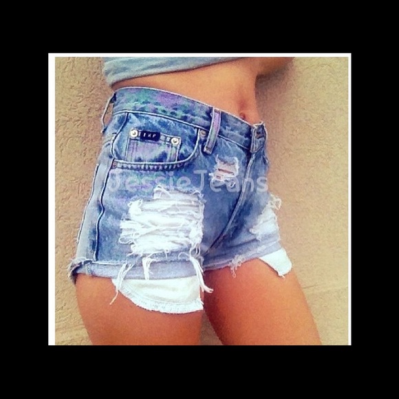 Wrangler/Rustler distressed jean shorts