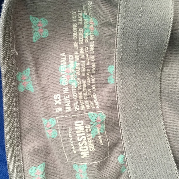 5🌸mossimo supply co tank top bundle!!🌸 - Picture 4 of 4