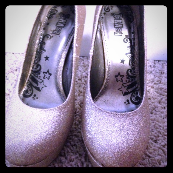 Cream gold tan glitter nude sparkle glitter pumps