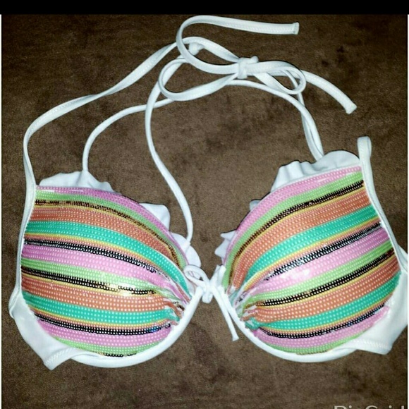 Victoria's Secret bikini - Picture 2 of 2
