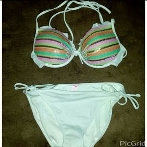 Victoria's Secret bikini