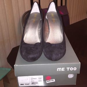 🛍 Me Too Black Suede Platforms SZ 10 🛍