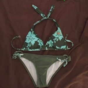 O'neill halter bikini great condition