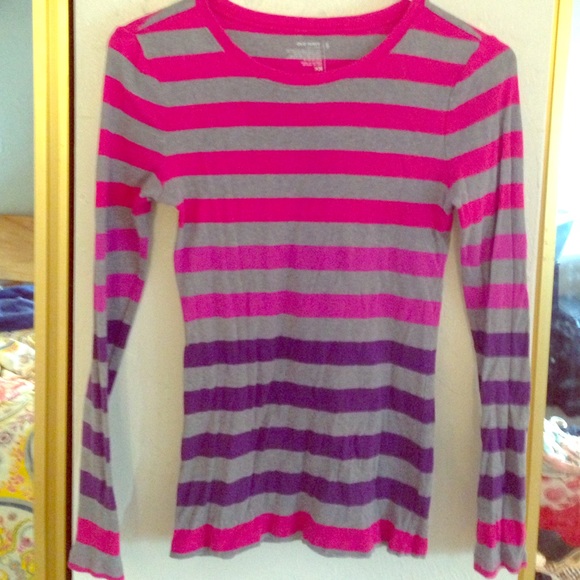 Striped Old Navy long sleeve top