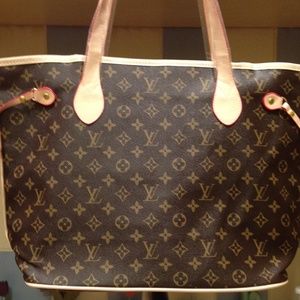 Brown zippered tote. Brand new, never used.