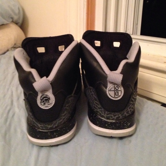Cool Grey / Wolf Grey Spizikes ! - Picture 3 of 4