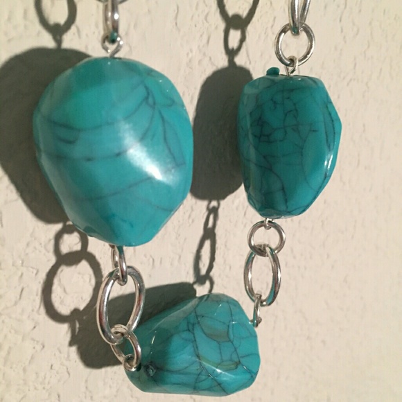 The Limited turquoise Necklace