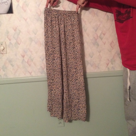 Floral flared pants.