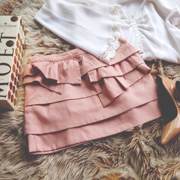 Forever 21 Dresses & Skirts - DONATED - HP🎉 - edgy pink skirt