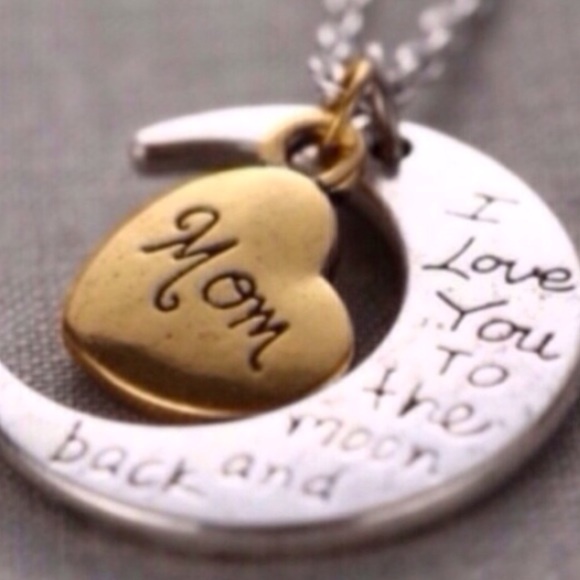 Mom‼️ necklace