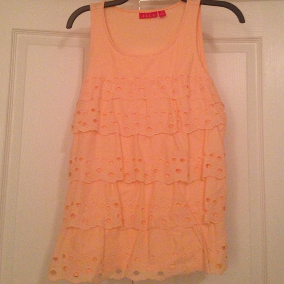 Sz XS ELLE Peach Top