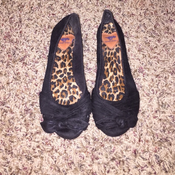 Black flats - Picture 1 of 3