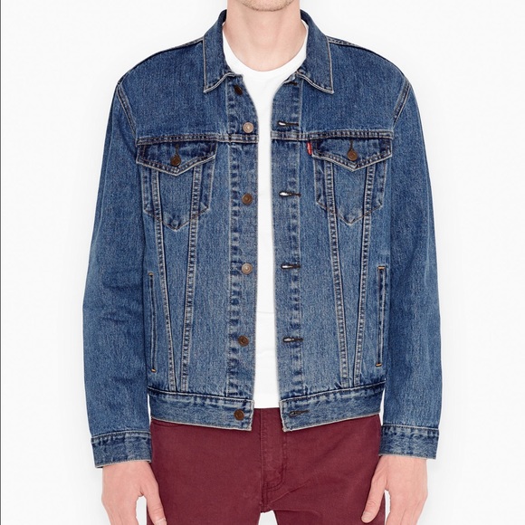 Levi's Jackets & Blazers - NWOT Levi unisex trucker jacket