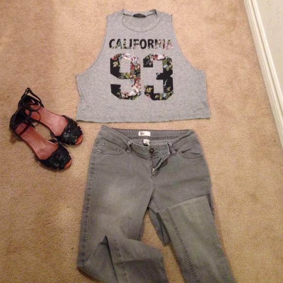 SOLD 🚫 NWOT California tank