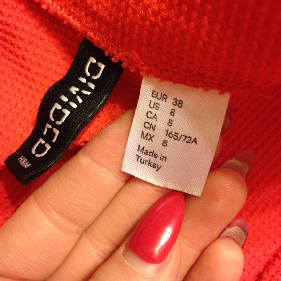 H&M Divided red-orange skirt - Picture 2 of 2