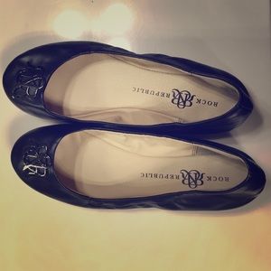 Rock & Republic black flats!