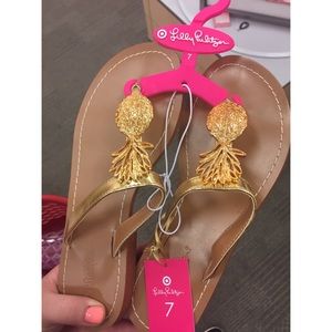 NWT Lilly Pulitzer target pineapple gold sandals