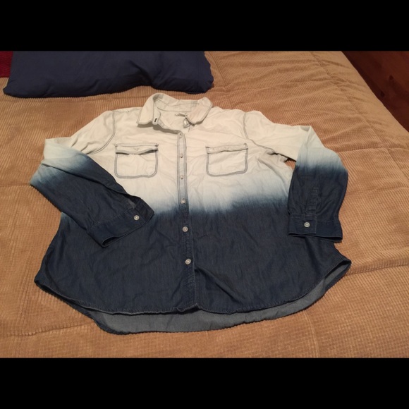 Blue ombré long sleeve shirt