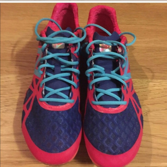 Running shoes
