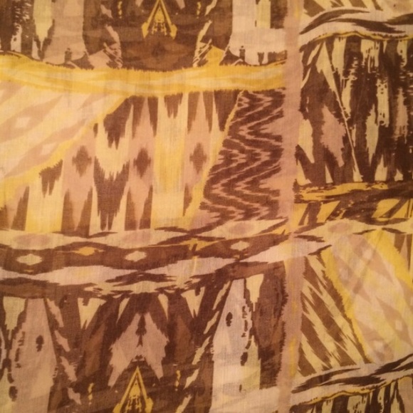 ☀️SOLD☀️ New Forever 21 Patterned Scarf! - Picture 3 of 3