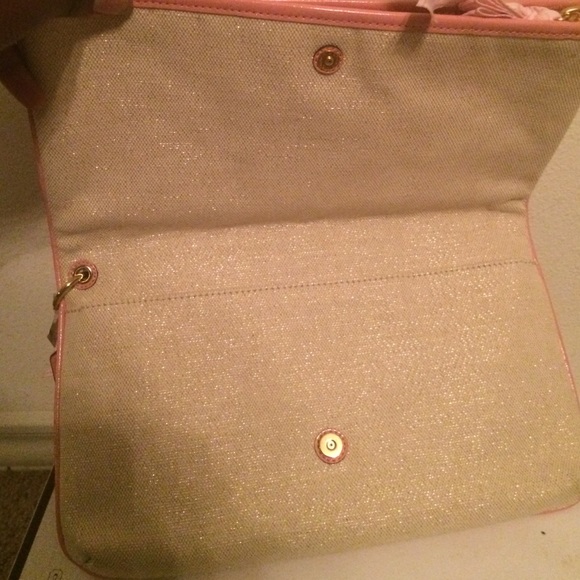 Authentic Coach Clutch! Great for summer! - Picture 4 of 4