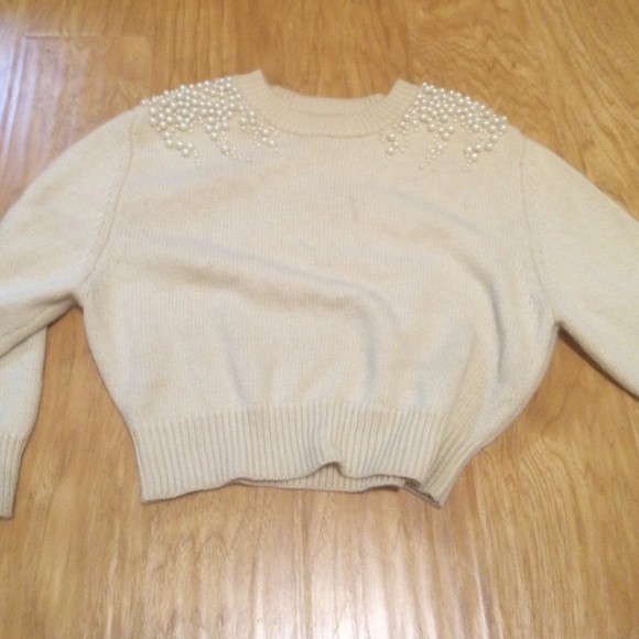 Fashionable pearl embellished sweatshirt