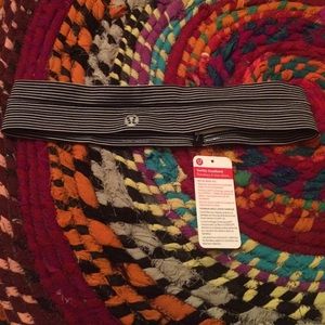 BRAND NEW LULULEMON HEADBAND!