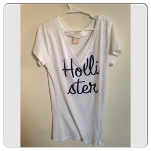 Hollister V- neck