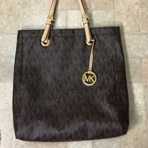 Michael Kors Tote