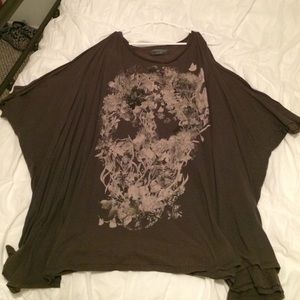 Cold Shoulder Skull top