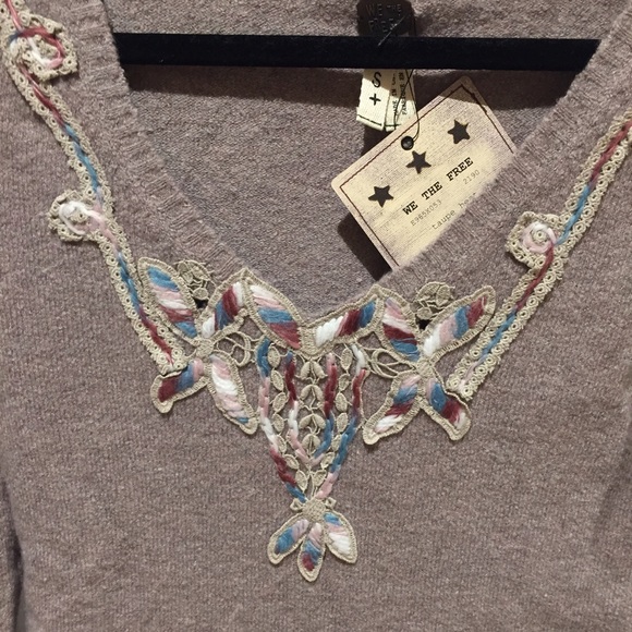 NEW We The Free sweater, beautiful neckline detail - Picture 1 of 4