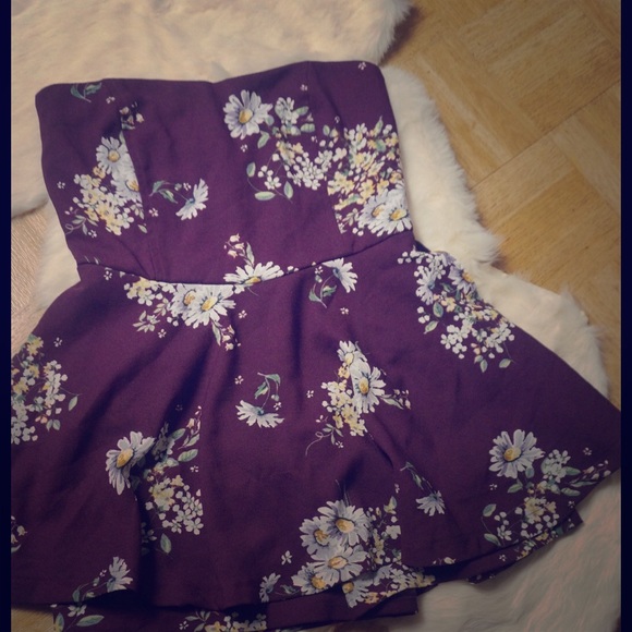 Forever 21 Tops - Floral peplum top
