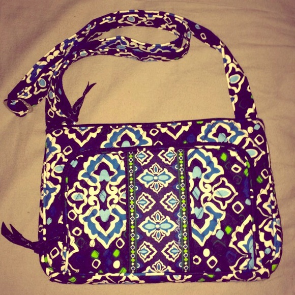 Brand new over the shoulder purse💙