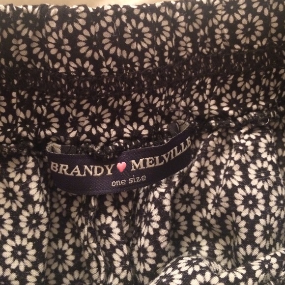 Brandy Melville Floral black and white skirt - Picture 2 of 3