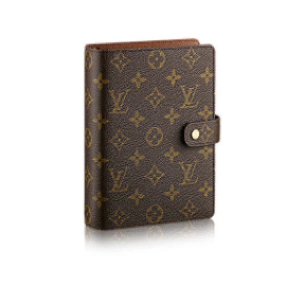 **SOLD** Louis Vuitton Medium Ring Agenda